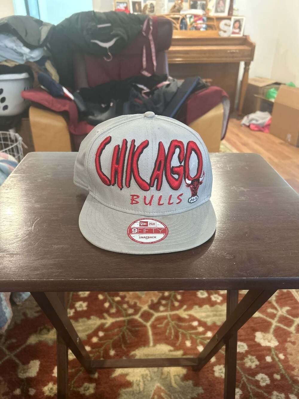 New Era Chicago Bulls 9FIFTY Snapback Hat Grey Red Script